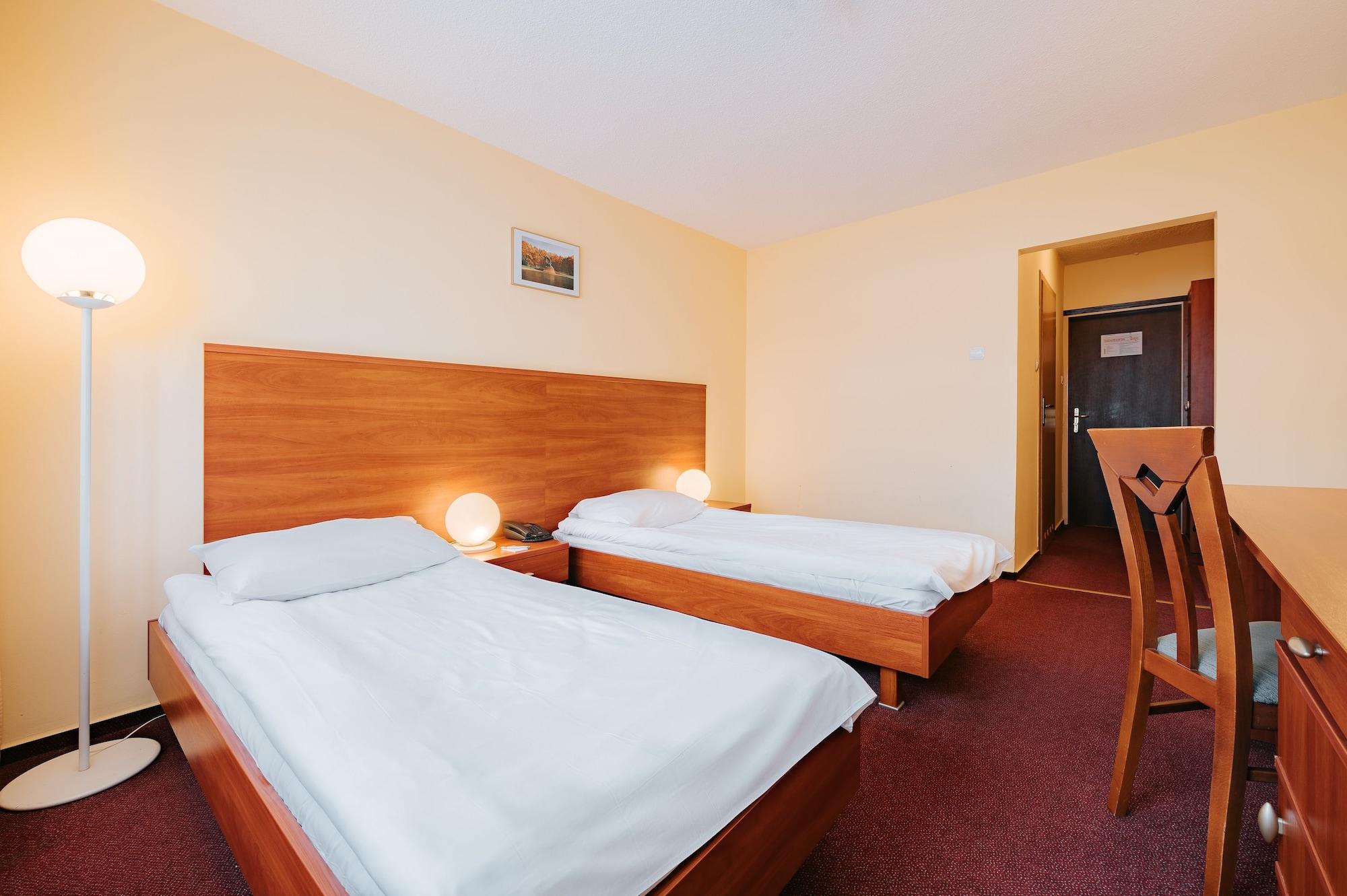 Hotel Sangate Airport Warschau